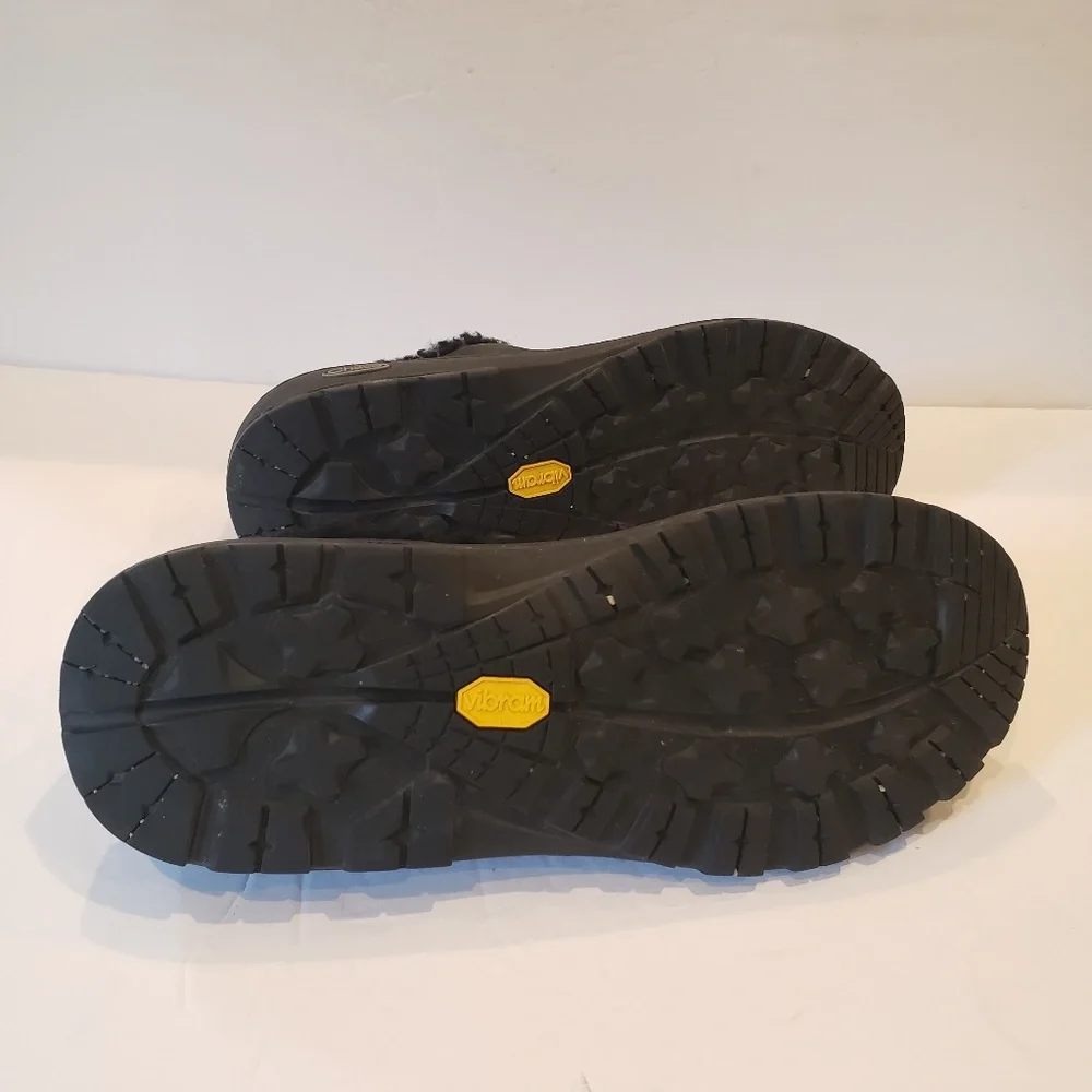 Chaco Zaagh Baa Shoes - Women's 9.5 black leather shoes womens size 9.5